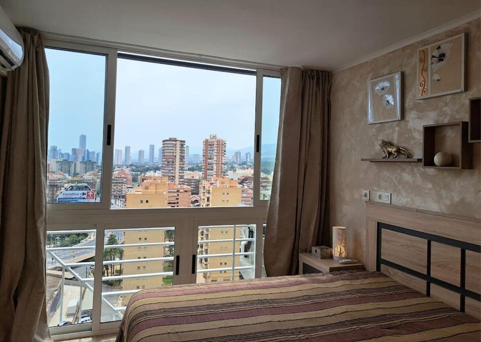 Appartamento Cozy Studio With Sea View Benidorm Esterno foto