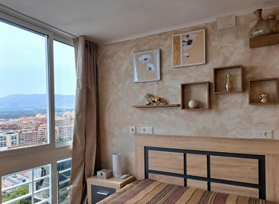 Appartamento Cozy Studio With Sea View Benidorm Esterno foto